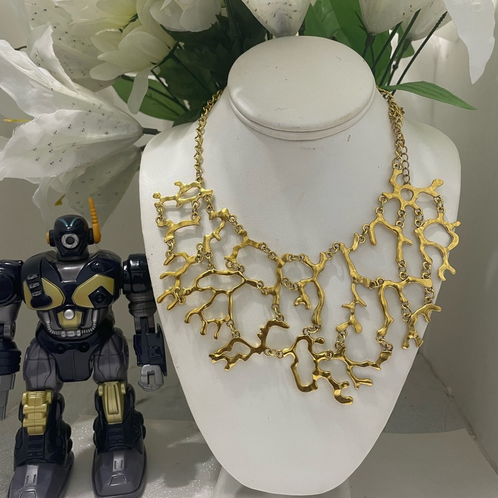 Family Statement SHIVE Necklace  2025 - Picture 6 of 12